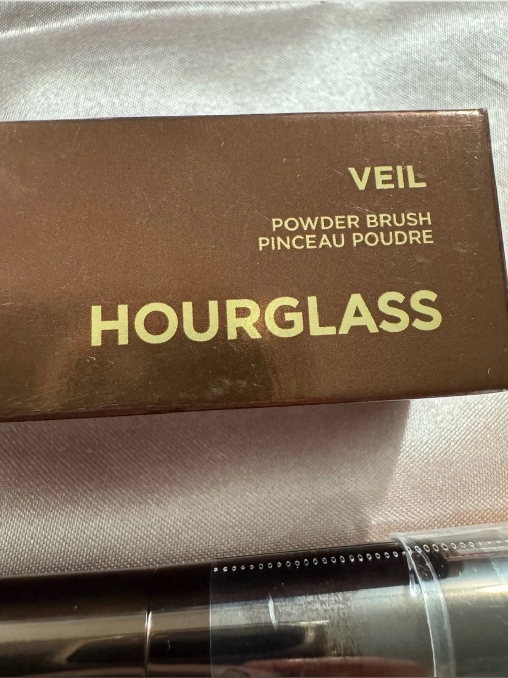 Hourglass Veil Powder Brush